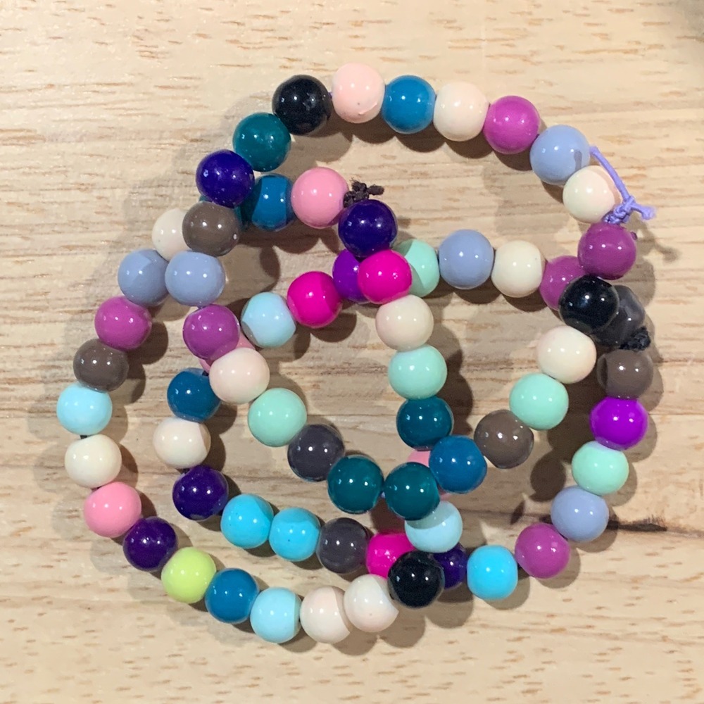 New Handcrafted Beaded Stretch Bracelet Set of 3 Round Glossy Acrylic‎ Stackable